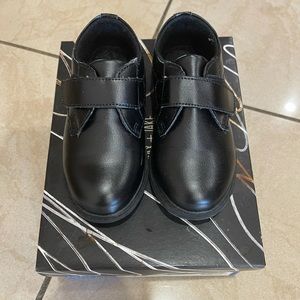 Max+Jake black toddler shoes